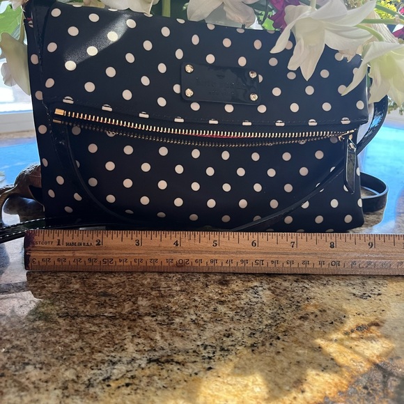 Kate spade Crossbody bag. Never used. - Picture 6 of 7
